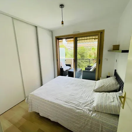 With Tropical Garden And Mountain View Location Appartement *