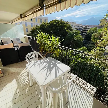 Appartement With Tropical Garden And Mountain View Location